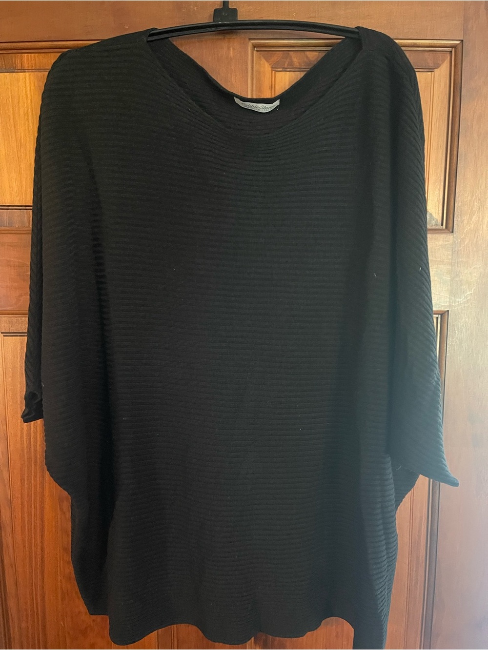 Relaxed Ribbed Knit Tunic Top in Black